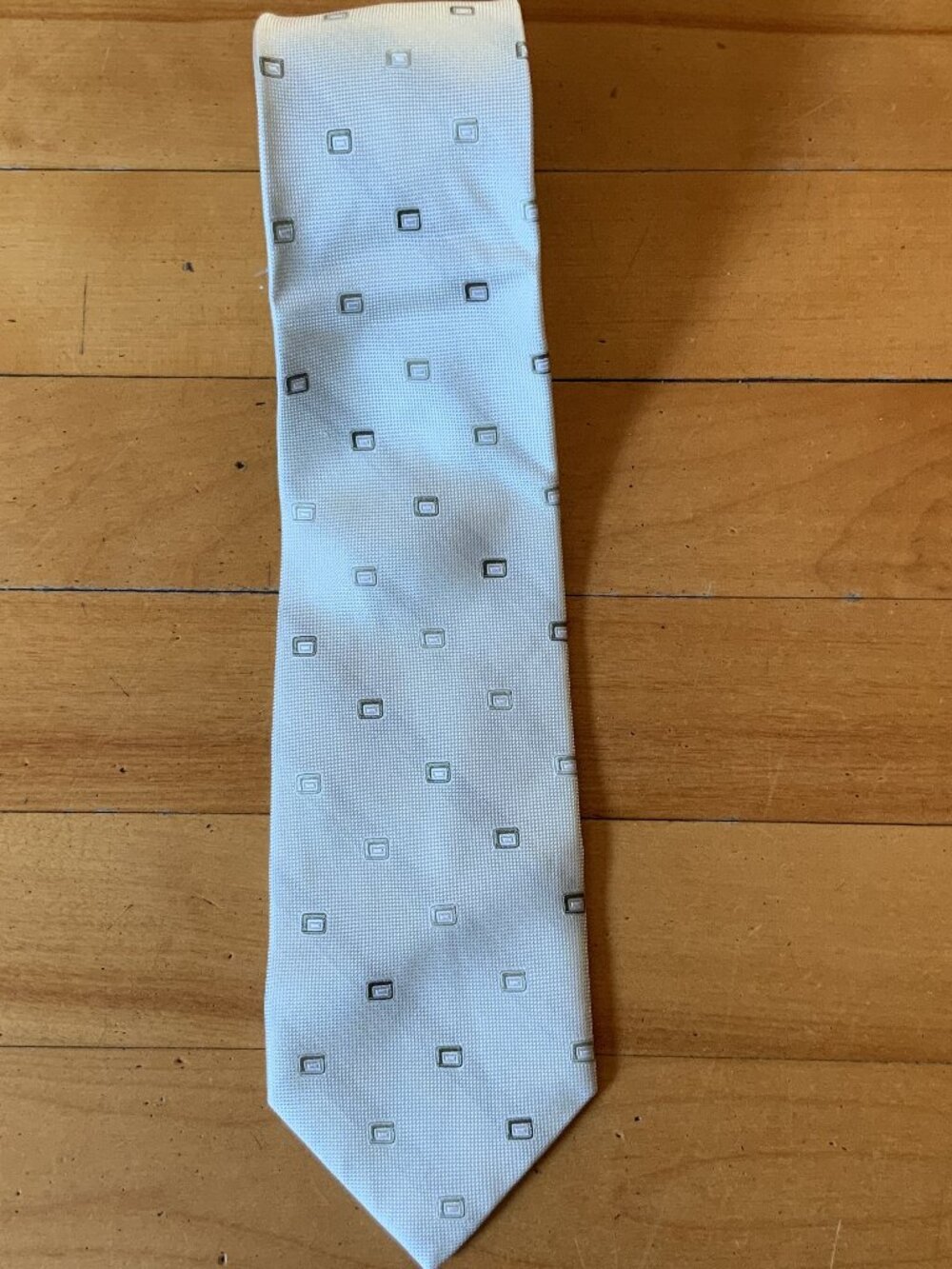 Vintage Bill Blass Necktie. 55 inches